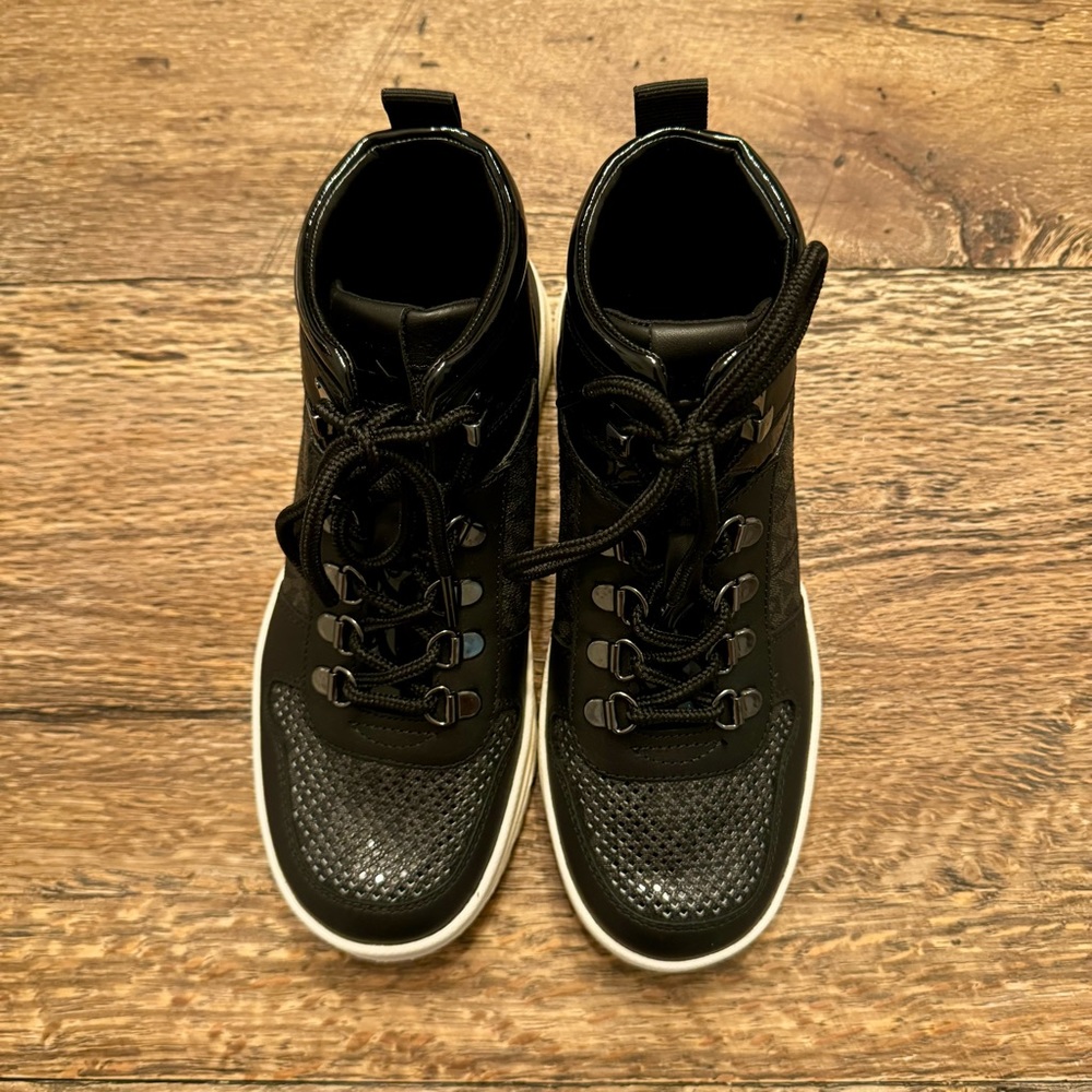 New No Box Michael Michael Kors Cosgrave Bootie - Sz 6.5 View 2